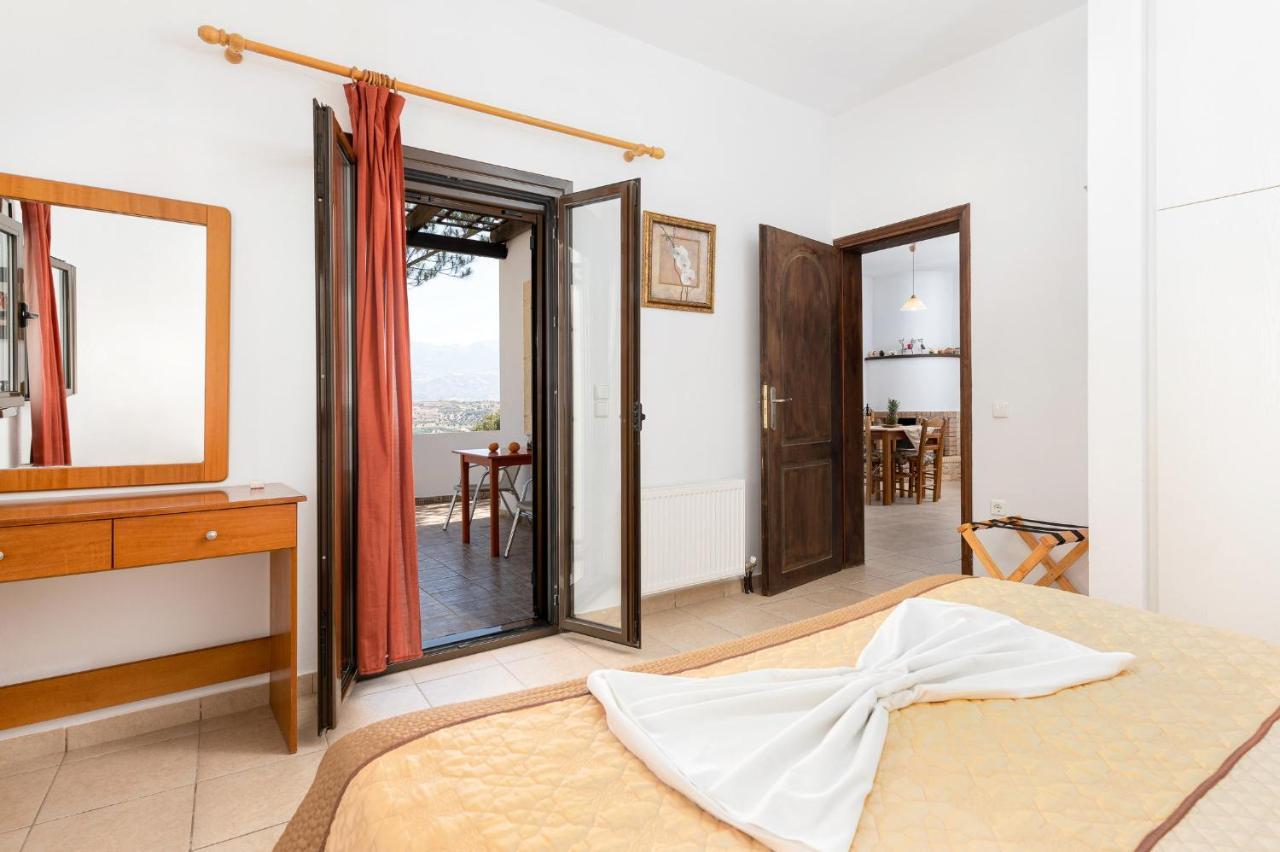 Villas Alexandros Kalamaki  Bagian luar foto