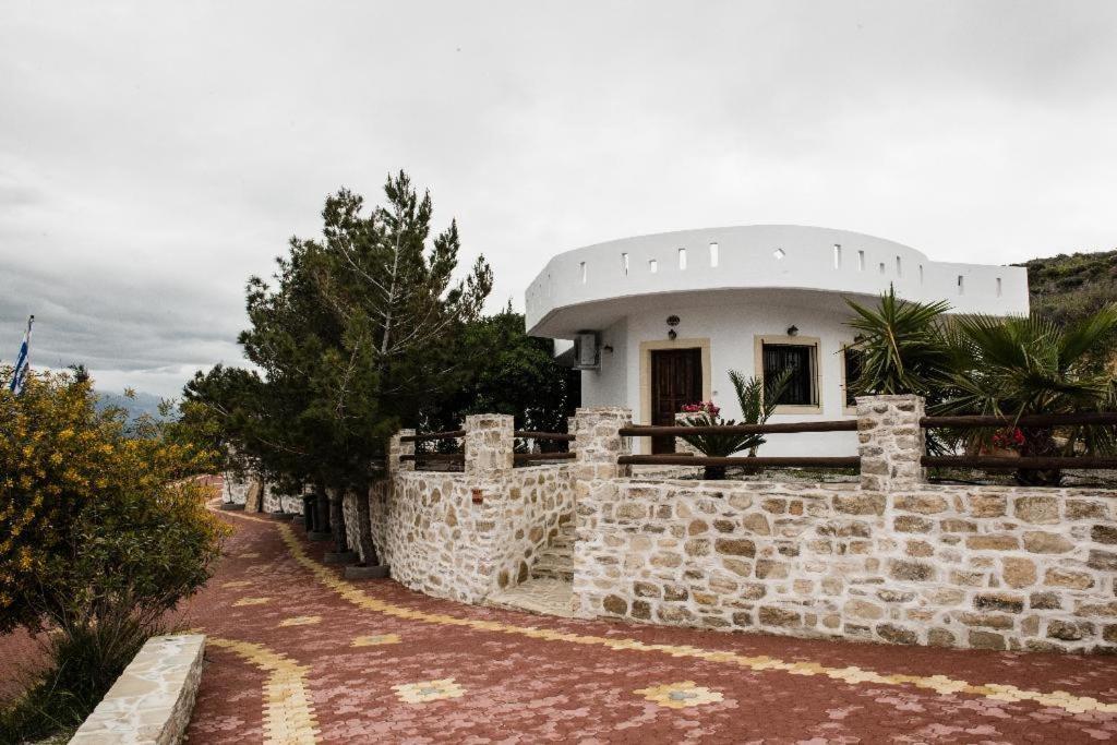 Villas Alexandros Kalamaki  Bagian luar foto
