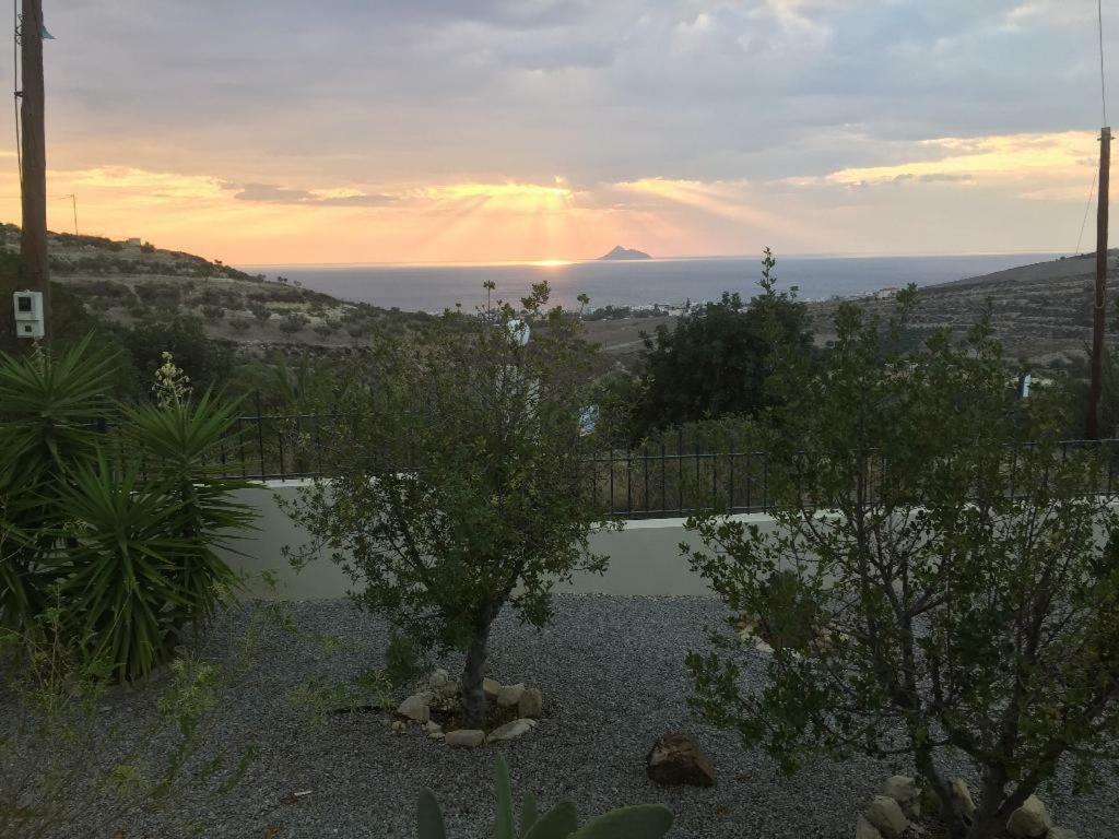 Villas Alexandros Kalamaki  Bagian luar foto